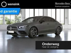 Grijs Gebruikt 2022 Mercedes CLA180 Business Sedan | € 35.850 (Eerlijke prijs)