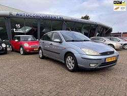 Grijs Gebruikt 2004 Ford Focus Futura Hatchback | € 999 (Eerlijke prijs)