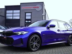 Blauw Gebruikt 2022 BMW 330 Executive Stationwagen | € 39.950 (Eerlijke prijs)