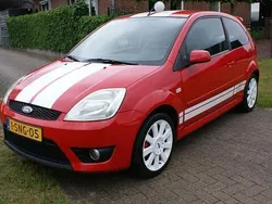 Rood Gebruikt 2005 Ford Fiesta ST Hatchback | € 4.500 (Iets duurder)