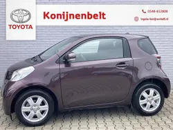 Paars Gebruikt 2010 Toyota iQ Comfort Hatchback | € 6.995 (Eerlijke prijs)