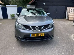 Grijs Gebruikt 2015 Nissan Qashqai Visia SUV | € 10.000 (Goede deal)