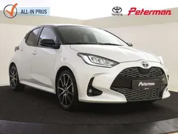 Wit Gebruikt 2024 Toyota Yaris Hybrid Sport Hatchback | € 29.499 (Eerlijke prijs)