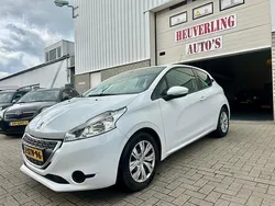 Wit Gebruikt 2014 Peugeot 208 Active Hatchback | € 4.250 (Eerlijke prijs)