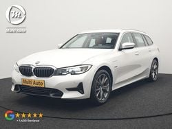 Wit Gebruikt 2022 BMW 320 Sport Line Stationwagen | € 25.440 (Super prijs)