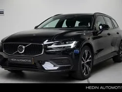 Onyx black (donker zwart) Gebruikt 2024 Volvo V60 Stationwagen | € 39.995 (Eerlijke prijs)
