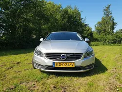 Zilver Gebruikt 2015 Volvo V60 Summum Stationwagen | € 8.950 (Eerlijke prijs)