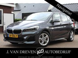 Grijs, metallic lak Gebruikt 2018 BMW 225 Active Tourer iPerformance MPV | € 18.850 (Eerlijke prijs)
