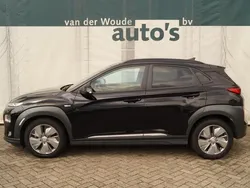 Zwart Gebruikt 2020 Hyundai Kona Premium SUV | € 16.900