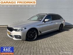 Grijs Gebruikt 2018 BMW 520 M Sport Stationwagen | € 27.435 (Eerlijke prijs)
