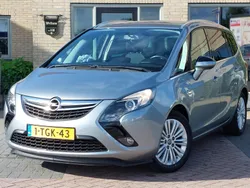 Grijs Gebruikt 2014 Opel Zafira Tourer Design Edition MPV | € 15.650