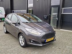 Grijs Gebruikt 2016 Ford Fiesta Titanium Hatchback | € 8.799 (Super prijs)
