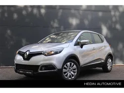 Grijs, metallic lak Gebruikt 2014 Renault Captur Expression SUV | € 9.240 (Eerlijke prijs)