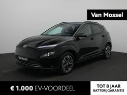 Donker zwart Gebruikt 2023 Hyundai Kona SUV | € 22.400 (Eerlijke prijs)