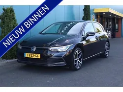 Zwart Gebruikt 2020 VW Golf VIII Style Hatchback | € 20.850 (Eerlijke prijs)