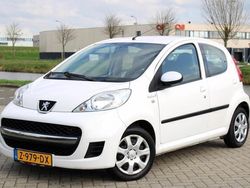 Wit Gebruikt 2011 Peugeot 107 Hatchback | € 3.999 (Eerlijke prijs)