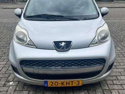 Zilver Gebruikt 2009 Peugeot 107 Hatchback | € 2.600 (Eerlijke prijs)