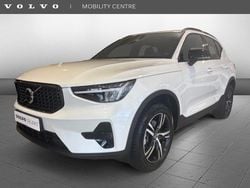 Wit (metallic) Gebruikt 2024 Volvo XC40 Plus SUV | € 39.995 (Eerlijke prijs)