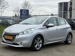 Grijs Gebruikt 2014 Peugeot 208 Allure Hatchback | € 7.390 (Eerlijke prijs)