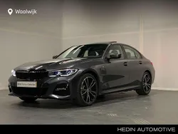 Grijs, metallic lak Gebruikt 2021 BMW 320 Comfort Edition Sedan | € 32.880 (Iets duurder)