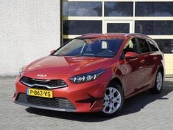Rood, metallic lak Gebruikt 2022 Kia Ceed Sportswagon Stationwagen | € 14.450 (Super prijs)