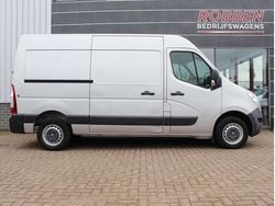 Zilver (metallic) Gebruikt 2018 Renault Master Van | € 9.950 (Super prijs)