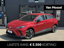 Rood Nieuw 2025 MG MG4 EV Hatchback | € 28.100 (Duur)