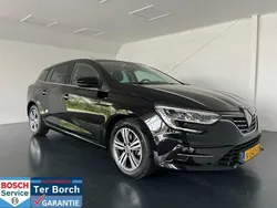 Zwart Gebruikt 2021 Renault Mégane IV Intens Stationwagen | € 19.995 (Eerlijke prijs)