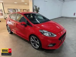 Rood Gebruikt 2018 Ford Fiesta ST-Line Hatchback | € 12.400 (Eerlijke prijs)
