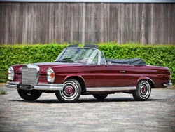 Rood Gebruikt 1961 Mercedes 220 SE Cabriolet | € 130.000