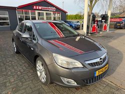 Grijs Gebruikt 2010 Opel Astra Cosmo Hatchback | € 3.950 (Eerlijke prijs)