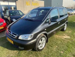 Zwart Gebruikt 2001 Opel Zafira Elegance MPV | € 2.950 (Duur)