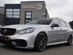 Grijs, metallic lak Gebruikt 2013 Mercedes E63 AMG AMG Stationwagen | € 36.995