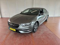 Grijs Gebruikt 2019 Opel Insignia Business Hatchback | € 17.999 (Eerlijke prijs)