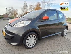 Zwart Gebruikt 2007 Peugeot 107 Urban Move Hatchback | € 1.500 (Goede deal)