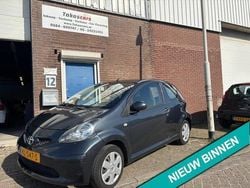 Grijs Gebruikt 2007 Toyota Aygo Hatchback | € 1.749 (Goede deal)