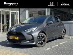 Grijs Gebruikt 2023 Toyota Yaris Hybrid Hatchback | € 23.900 (Eerlijke prijs)