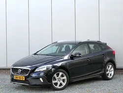 Blauw Gebruikt 2015 Volvo V40 CC Ocean Race Stationwagen | € 13.500 (Eerlijke prijs)
