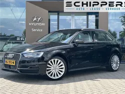Zwart, metallic lak Gebruikt 2015 Audi A3 Sportback Ambition Hatchback | € 10.900 (Super prijs)
