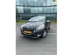 Grijs Gebruikt 2014 Peugeot 208 Style Hatchback | € 3.295 (Eerlijke prijs)