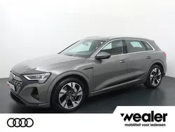 Grijs Gebruikt 2023 Audi Q8 e-tron Advanced SUV | € 59.940