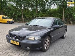 Zwart Gebruikt 2001 Volvo S60 Sedan | € 1.750 (Eerlijke prijs)