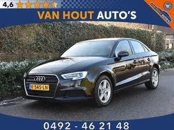 Zwart, metallic lak Gebruikt 2017 Audi A3 Proline Sedan | € 10.950 (Eerlijke prijs)