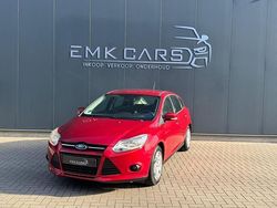 Rood Gebruikt 2011 Ford Focus Trend Hatchback | € 4.449 (Eerlijke prijs)