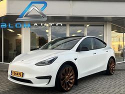 Wit (metallic) Gebruikt 2022 Tesla Model Y Performance SUV | € 34.680 (Eerlijke prijs)