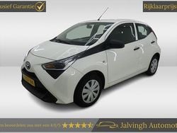 Wit Gebruikt 2020 Toyota Aygo Hatchback | € 9.840 (Goede deal)