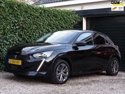 Zwart Gebruikt 2020 Peugeot e-208 Allure Hatchback | € 14.950 (Eerlijke prijs)