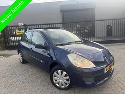 Blauw Gebruikt 2007 Renault Clio II Hatchback | € 2.499 (Eerlijke prijs)