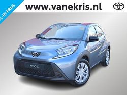 Grijs Nieuw 2025 Toyota Aygo X Play SUV | € 21.590