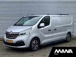 Grijs Gebruikt 2021 Renault Trafic Play Van | € 20.900 (Iets duurder)